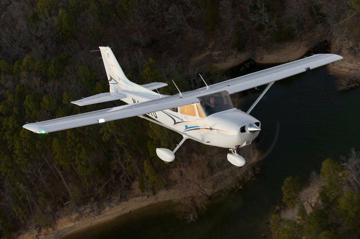 Cessna 172 крыло